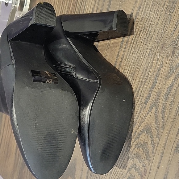 Black boots size 6 - Picture 3 of 3